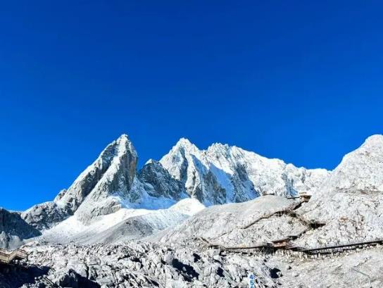 ��������ѩɽ�����R��˯�X�᣿��������ѩɽϴ�����ô��