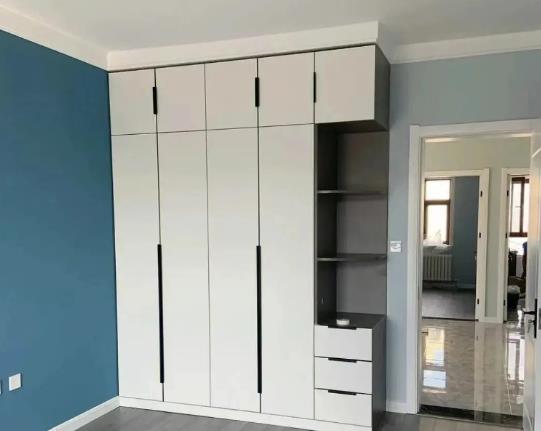 衣柜一門到頂用什么板材?定制衣柜背板18mm厚有必要嗎 衣柜一門到頂用什么板材?定制衣柜背板18mm厚有必要嗎