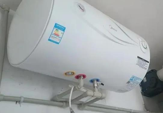 ����ڰ��b��ˮ���r���ⱻ�����M�ã����b��ˮ���Լ��I����߀���Î�����