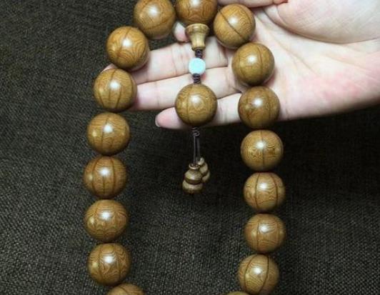 ����ľ��ɫ���ǼٵĆ᣿����ľ�������ױP���Ԇ�