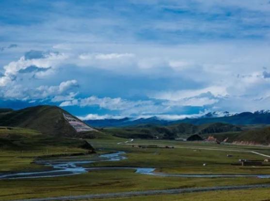 中國十大最美草原,呼倫貝爾草原號稱牧草王國、伊犁草原絢麗多姿 中國十大最美草原,呼倫貝爾草原號稱牧草王國、伊犁草原絢麗多姿