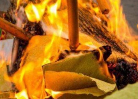 中元節如何在家祭祀先人?中元節在家好還是在外好 中元節如何在家祭祀先人?中元節在家好還是在外好