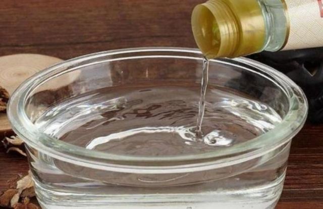 長期用醋泡腳的危害 白醋泡腳的正確方法放多少醋 長期用醋泡腳的危害 白醋泡腳的正確方法放多少醋