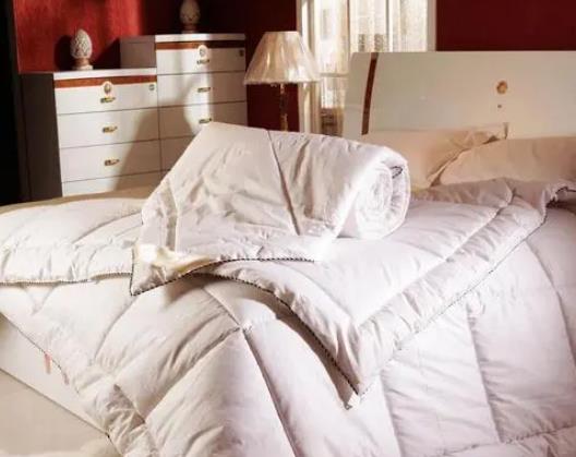 怎么辨別羊絨被有沒有滋生螨蟲?100塊錢的羊絨被可不可以用 怎么辨別羊絨被有沒有滋生螨蟲?100塊錢的羊絨被可不可以用