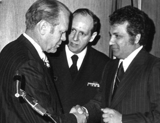 世界十大銷(xiāo)售大師,杰羅姆·麥卡錫突出了4P理論、羅瑟·里夫斯提出USP理論 世界十大銷(xiāo)售大師,杰羅姆·麥卡錫突出了4P理論、羅瑟·里夫斯提出USP理論