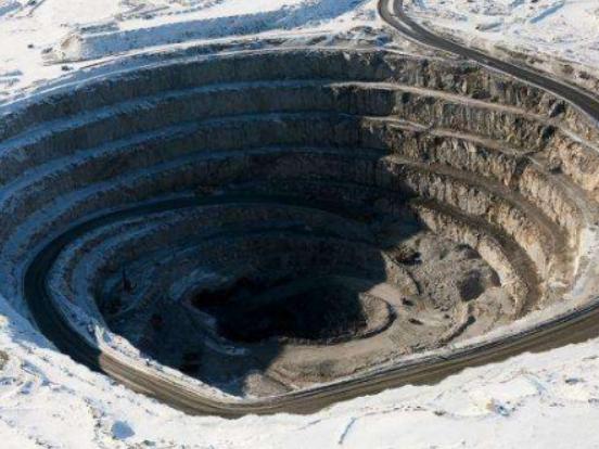 世界十大坑洞排名,天然氣坑洞號稱地獄之門、金伯利鉆石礦坑鉆石含量高 世界十大坑洞排名,天然氣坑洞號稱地獄之門、金伯利鉆石礦坑鉆石含量高