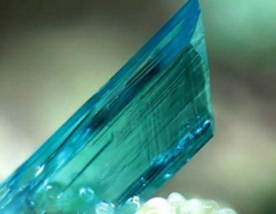 世界最貴十大寶石排名,硅硼鋁鈣石十分稀有、歷山大變色石多色性強 世界最貴十大寶石排名,硅硼鋁鈣石十分稀有、歷山大變色石多色性強