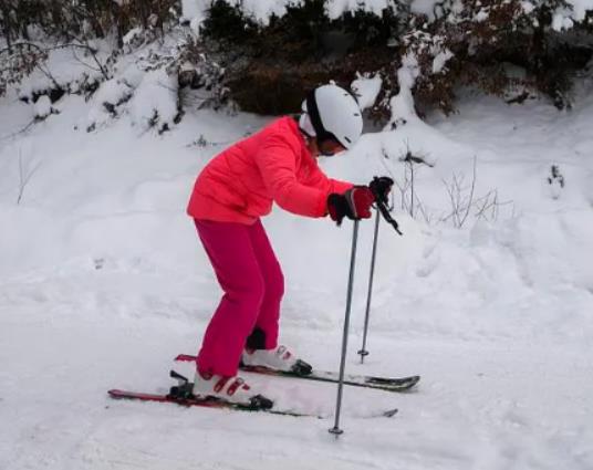 滑雪鞋套哪種塑料袋?滑雪時內八字是剎車嗎 滑雪鞋套哪種塑料袋?滑雪時內八字是剎車嗎