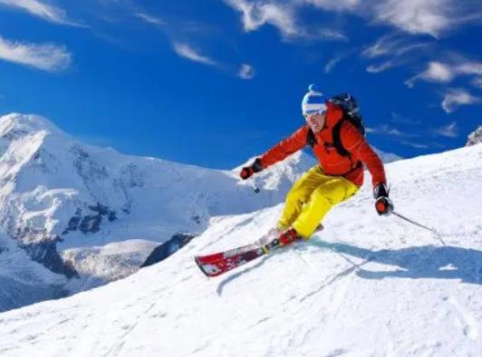 滑雪服里面要穿褲子嗎?滑雪服里面穿自己褲子嗎 滑雪服里面要穿褲子嗎?滑雪服里面穿自己褲子嗎