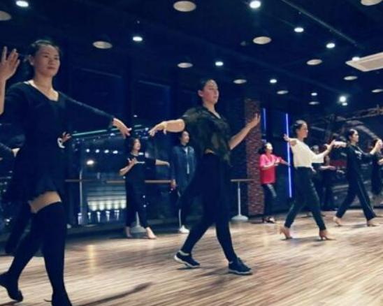 孩子十個必學的才藝排名,繪畫能培養想象力、鋼琴增加音樂感知力 孩子十個必學的才藝排名,繪畫能培養想象力、鋼琴增加音樂感知力