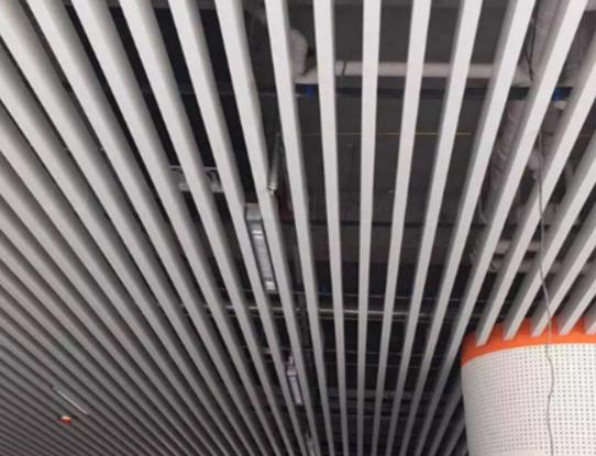 ʮ���X��ͨƷ�����У��{�����X��ͨ�ԃr�ȸߡ������X��ͨ�ڱ���