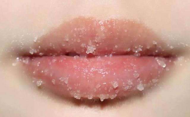 ���ܺ���ôȥ�� ȥ�����ܺ�ɫ�صķ���