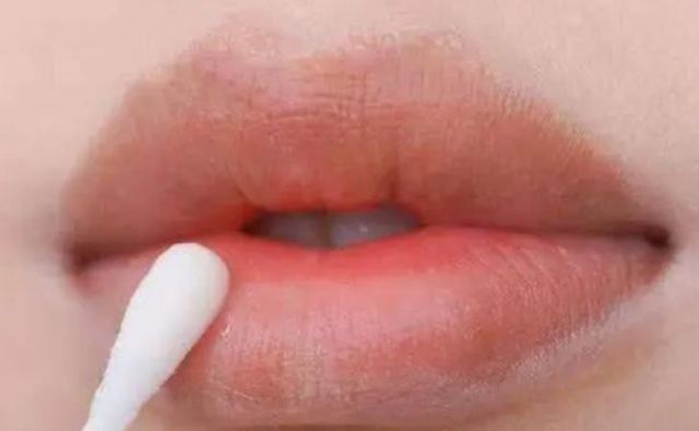 ��ʿ�ֿ����L��Ϳ�촽���׆� �ڽ���Ϳ��Ĥ���Ԇ�