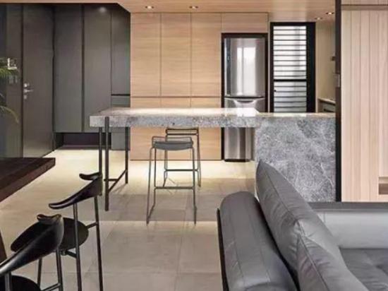 ����ľ��(f��)�ϵذ�Ʒ�����а����R��ꖹ����~˹�ؠ����Ǯa(ch��n)Ʒ�еľ�Ӣ