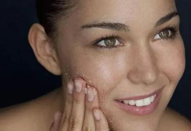 Ƥ�w��������ʲôԭ�� Ů��Ƥ�w������ʲô���E