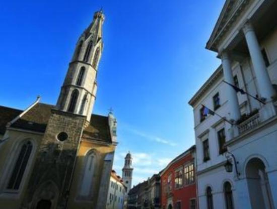 十大匈牙利城市排名,布達佩斯是為橋與水之城、德布勒森迷人有魅力 十大匈牙利城市排名,布達佩斯是為橋與水之城、德布勒森迷人有魅力