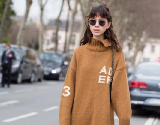 真正的羊毛衣服會(huì)起靜電嗎?大衣有靜電怎么快速處理 真正的羊毛衣服會(huì)起靜電嗎?大衣有靜電怎么快速處理