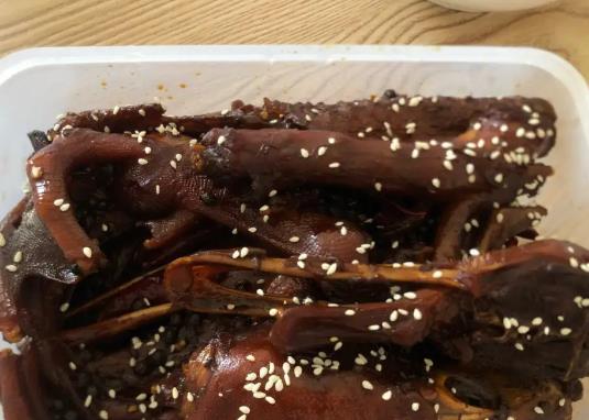 ���ܺ������f�ط��б����������b�ܺ����Ŀ��f��ô���r