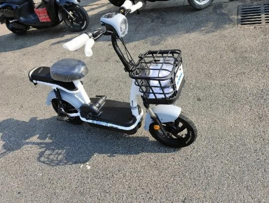 電動車充電綠燈亮了還充電嗎?電動車冬天放在外面怕凍嗎 電動車充電綠燈亮了還充電嗎?電動車冬天放在外面怕凍嗎