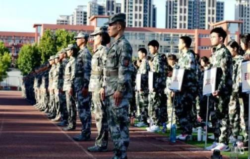 大學軍訓有美甲怎么辦?大學軍訓必須是短發嗎 大學軍訓有美甲怎么辦?大學軍訓必須是短發嗎