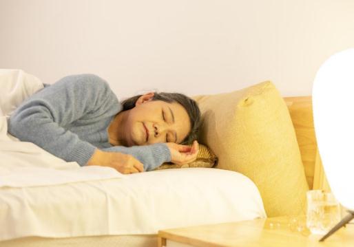 ����˯�����]Ŀ�B�����Æ᣿�L��ſ����������˯����صĺ��