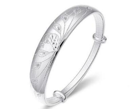 中國十大銀飾品牌排名,老鳳祥有百年歷史、老銀鋪古典又不失時尚 中國十大銀飾品牌排名,老鳳祥有百年歷史、老銀鋪古典又不失時尚