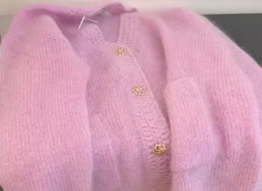 浣熊絨的毛衣一般多少一件?浣熊絨毛衣縮水了還能恢復原樣嗎 浣熊絨的毛衣一般多少一件?浣熊絨毛衣縮水了還能恢復原樣嗎