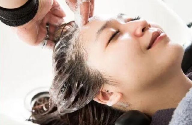 青少年掉頭發(fā)怎么治療 頭發(fā)掉了不會(huì)長(zhǎng)了嗎 青少年掉頭發(fā)怎么治療 頭發(fā)掉了不會(huì)長(zhǎng)了嗎