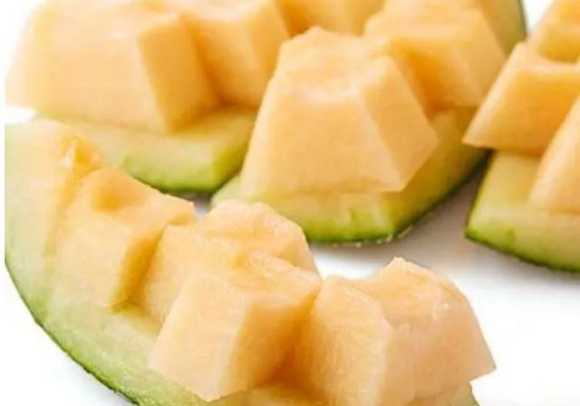 小孩吃哈密瓜上火嗎 兒童吃哈密瓜上火嗎 小孩吃哈密瓜上火嗎 兒童吃哈密瓜上火嗎