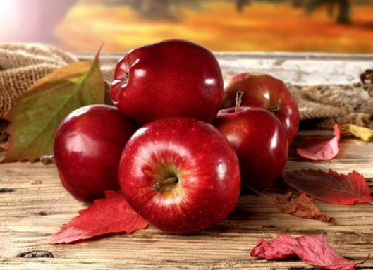 平安夜蘋果吃一個還是半個?平安夜可以二個人吃一個蘋果嗎 平安夜蘋果吃一個還是半個?平安夜可以二個人吃一個蘋果嗎