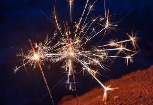 ������Ů�����ڼ���ņ�����Ů������С�^��ņ�