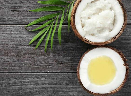 染完頭發可以用椰子油嗎?頭發用了椰子油后洗不干凈怎么辦 染完頭發可以用椰子油嗎?頭發用了椰子油后洗不干凈怎么辦