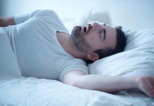 冬天怎么保證睡眠?眼睛哭腫了能睡覺嗎 冬天怎么保證睡眠?眼睛哭腫了能睡覺嗎