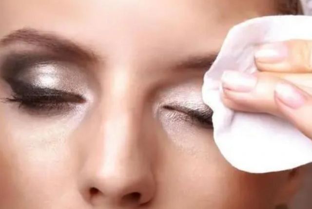 卸妝不徹底是否會引起皮膚痤瘡 眼唇卸妝液可以用來卸臉嗎 卸妝不徹底是否會引起皮膚痤瘡 眼唇卸妝液可以用來卸臉嗎