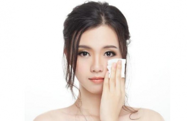 卸妝不徹底是否會引起皮膚痤瘡 眼唇卸妝液可以用來卸臉嗎 卸妝不徹底是否會引起皮膚痤瘡 眼唇卸妝液可以用來卸臉嗎