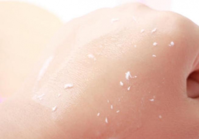 臉部去角質的正確方法 怎么知道自己臉需不需要去角質 臉部去角質的正確方法 怎么知道自己臉需不需要去角質