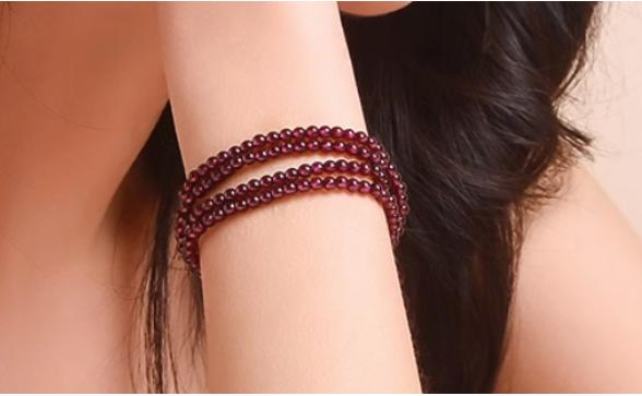 石榴石是天然的嗎 石榴石戴多久才有靈性 石榴石是天然的嗎 石榴石戴多久才有靈性