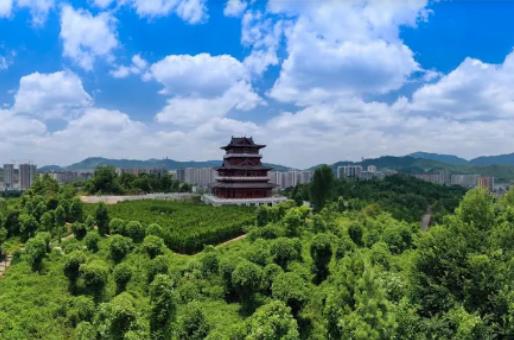 4月份適不適合去貴州旅游?4月份去貴州需要備什么 4月份適不適合去貴州旅游?4月份去貴州需要備什么