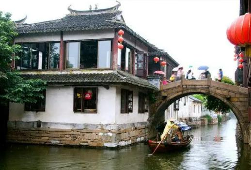 �Ї�ʮ����ɫС����а񣬞�������Ƿ����ű�ˮ悺�����ɫ