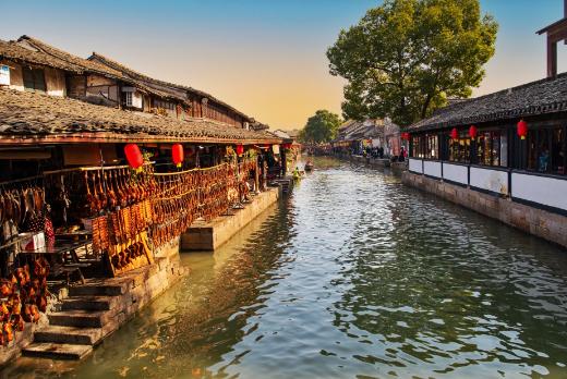 �Ї�ʮ����ɫС����а�����������Ƿ����ű�ˮ悺�����ɫ