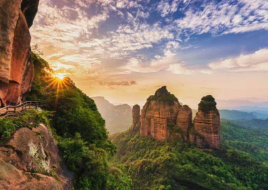 中國十大世界地質公園,武陵源景觀奇特、三清山遺留多處古建筑 中國十大世界地質公園,武陵源景觀奇特、三清山遺留多處古建筑