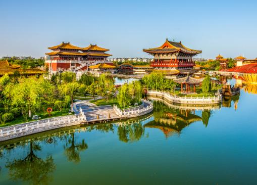 中國十大仿古建筑,大唐芙蓉園美不勝收、黃鶴樓公園民族氣氛濃厚 中國十大仿古建筑,大唐芙蓉園美不勝收、黃鶴樓公園民族氣氛濃厚