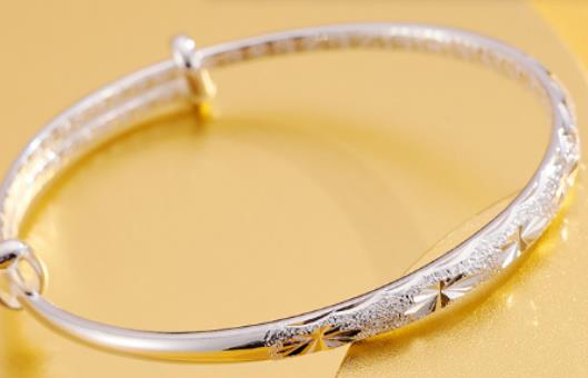 �y���Cմ��84������׃�����y���C��һҹͻȻ�l�Sʲô��r