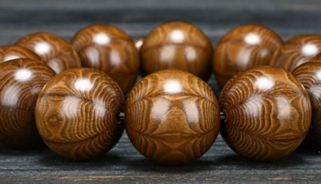 九道木和六道木哪個好 六道木盤多久會變紅 九道木和六道木哪個好 六道木盤多久會變紅