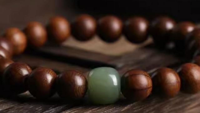 六道木不適合什么屬相 六道木為什么越盤不紅 六道木不適合什么屬相 六道木為什么越盤不紅