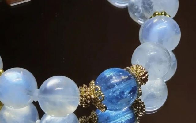 月光石為什么不能亂帶 佩戴月光石有什么禁忌 月光石為什么不能亂帶 佩戴月光石有什么禁忌