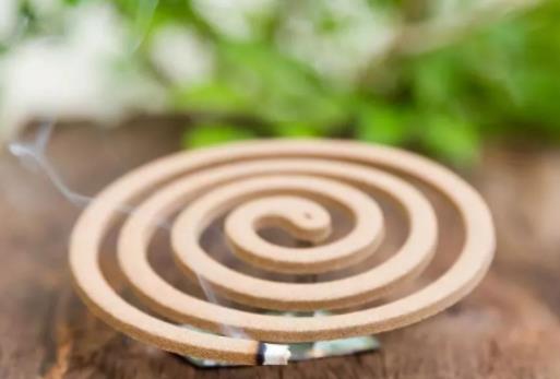 蚊香上滴花露水有啥用處?花露水和蚊香能一起用嗎 蚊香上滴花露水有啥用處?花露水和蚊香能一起用嗎