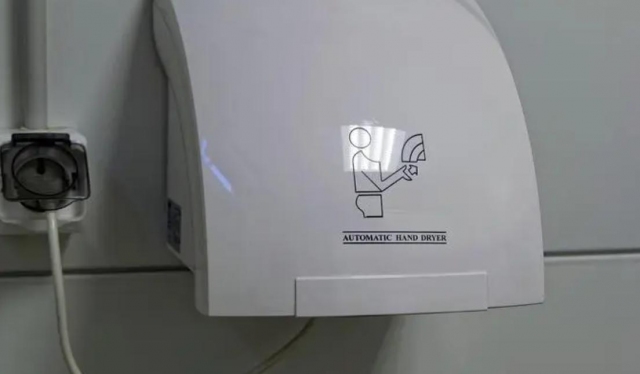 沖馬桶不要忘了蓋蓋子 解密:公共馬桶會不會傳染性病 沖馬桶不要忘了蓋蓋子 解密:公共馬桶會不會傳染性病