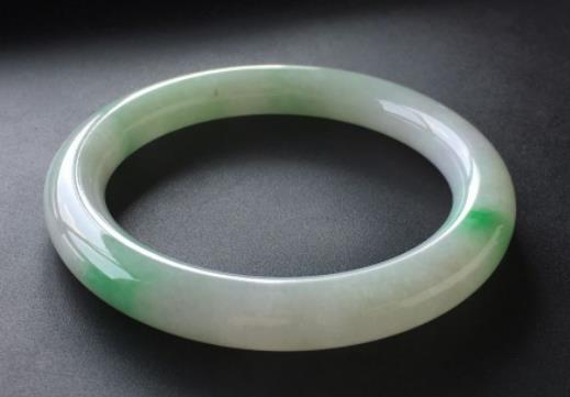 �����C���y���C����һֻ�ִ�һ���᣿�����C�����w������Ӱ�