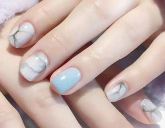 哪些美甲顏色顯手白?灰指甲可以做美甲嗎? 哪些美甲顏色顯手白?灰指甲可以做美甲嗎?